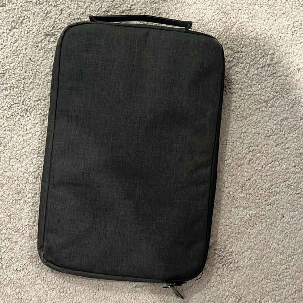 GUC! Dark Gray Charcoal Padded Chromebook Case Tech Organizer Pouch